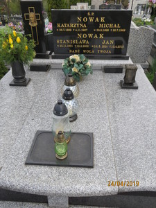 Zdjęcie grobu 186-187