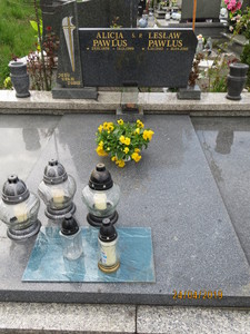 Zdjęcie grobu 211-213